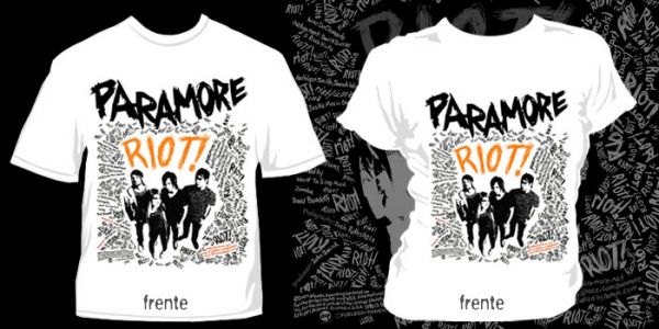 CAMISETA - PARAMORE Riot